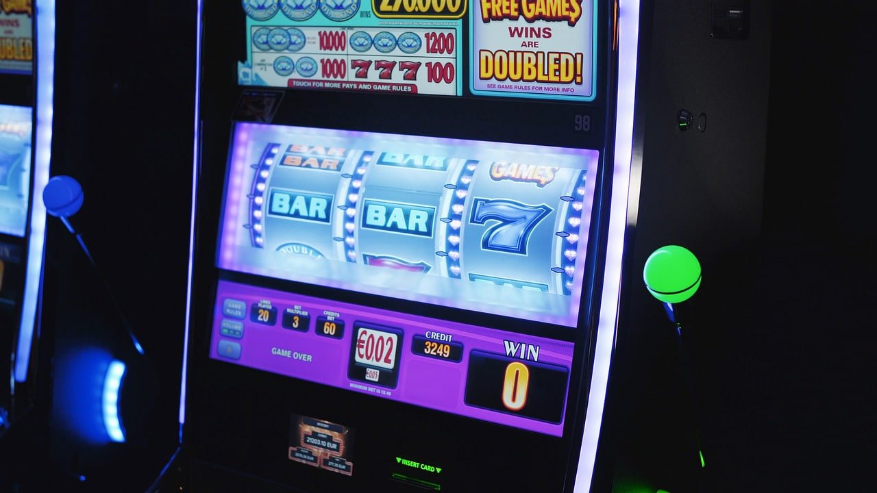 sisil4d slot live-dealer studio with professional croupiers and multi-camera setup